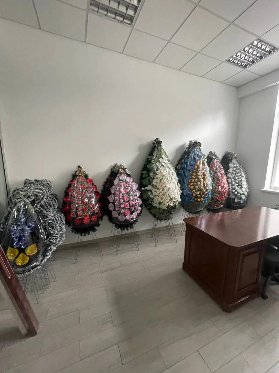 Вінки на могилу Київському Похоронному Бюро Вознесіння